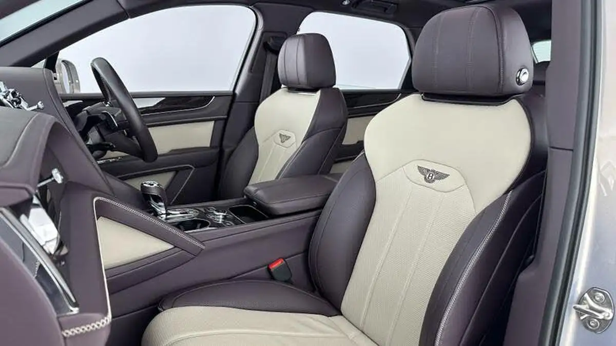 2020-bentley-bentayga-30-hybrid-big-11