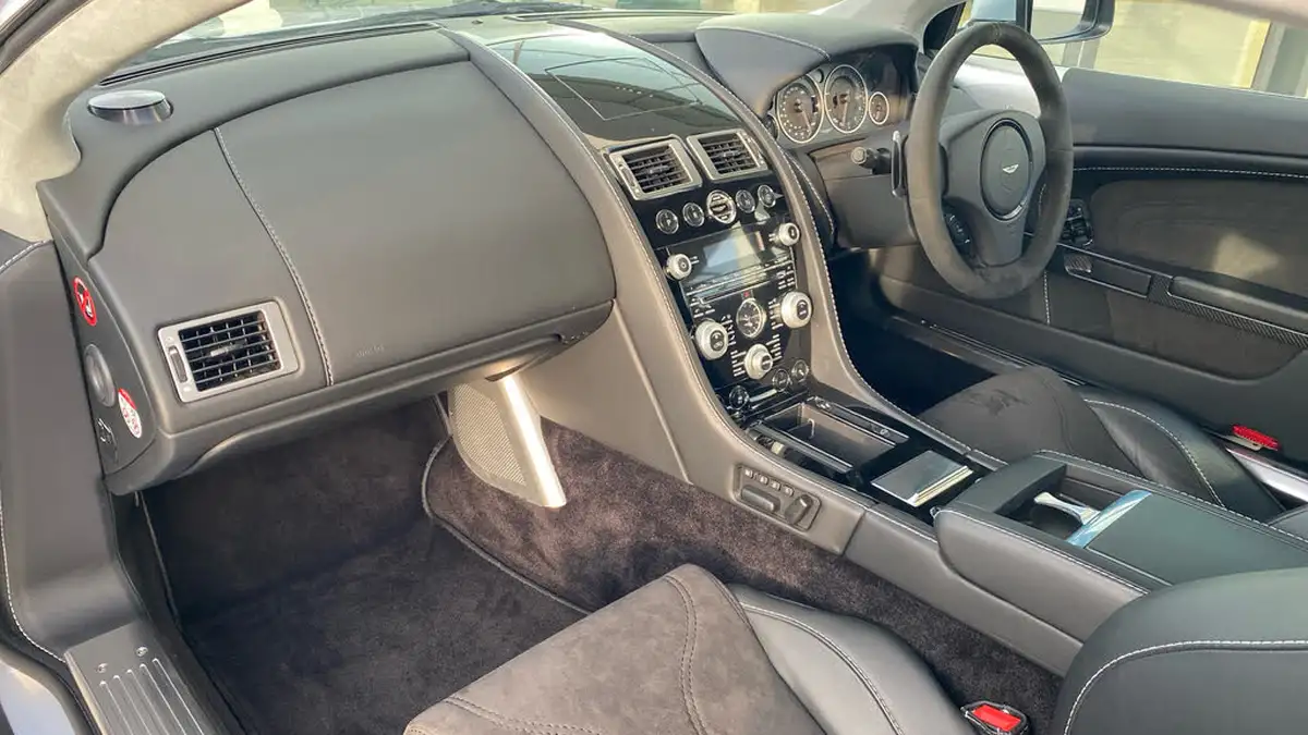 2010-aston-martin-dbs-60-touchtronic-big-22
