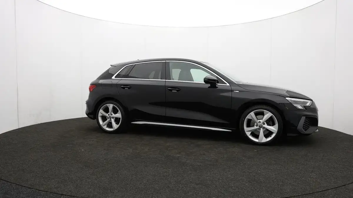 2020-audi-a3-10-30-tfsi-110ps-sportback-5d-s-tronic-big-44