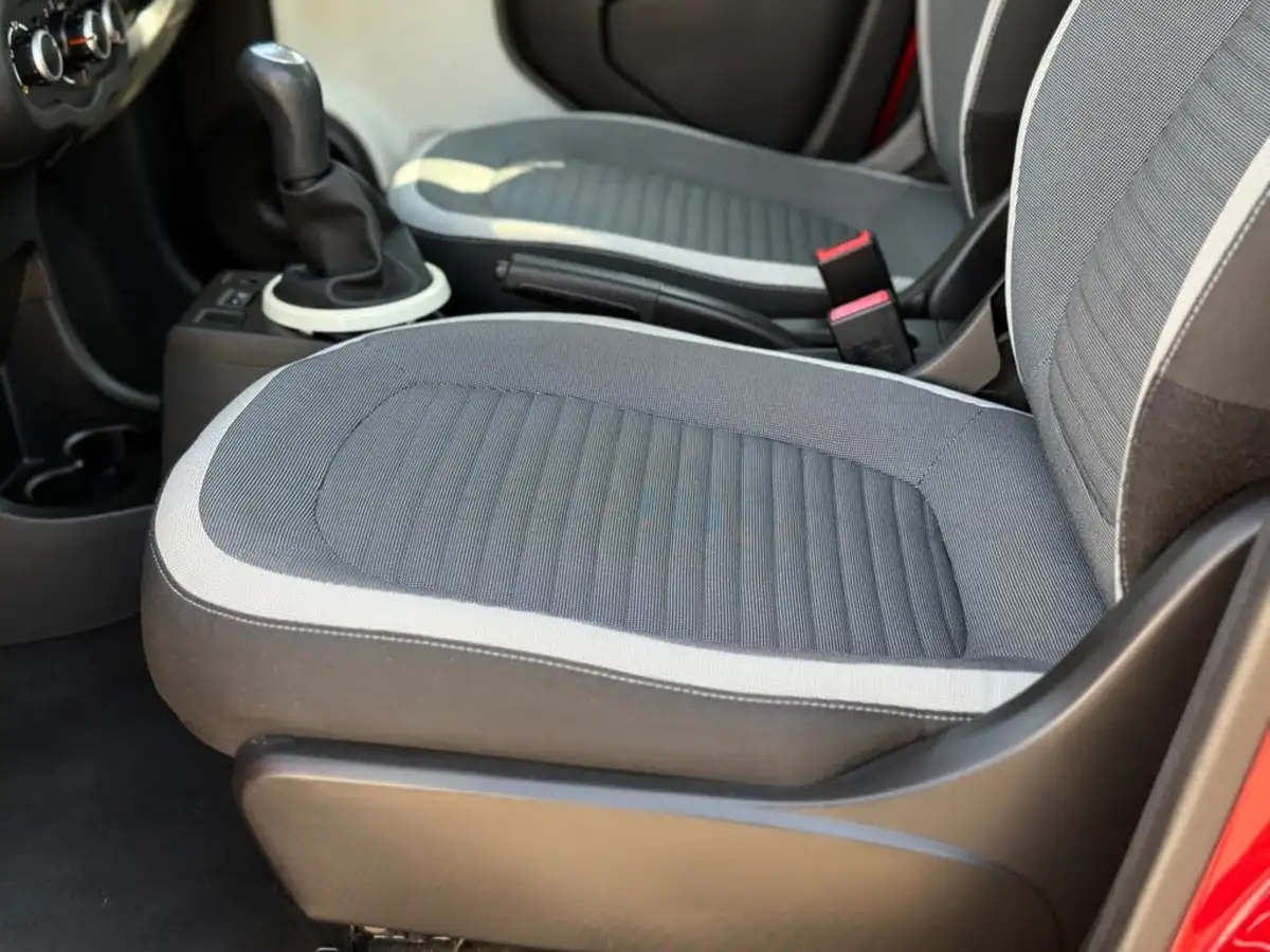 2015-renault-twingo-10-sce-play-big-31