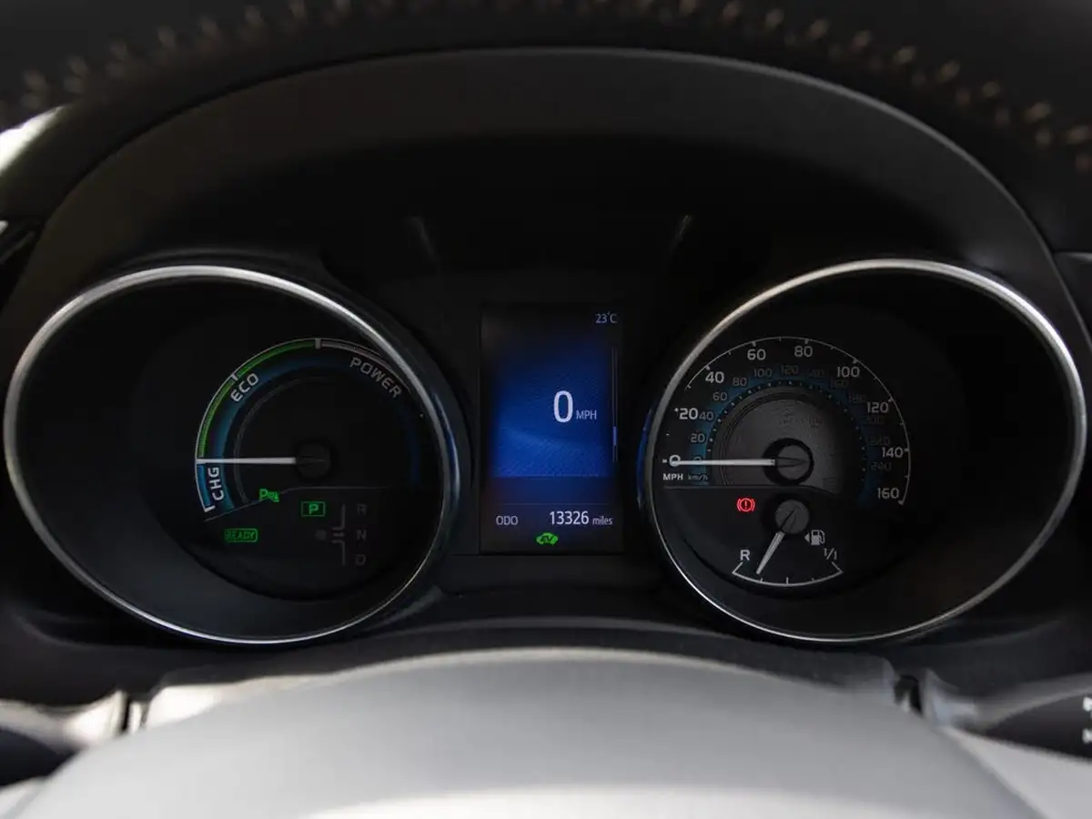 2016-toyota-auris-18-vvt-i-hsd-excel-tss-hatchback-big-14