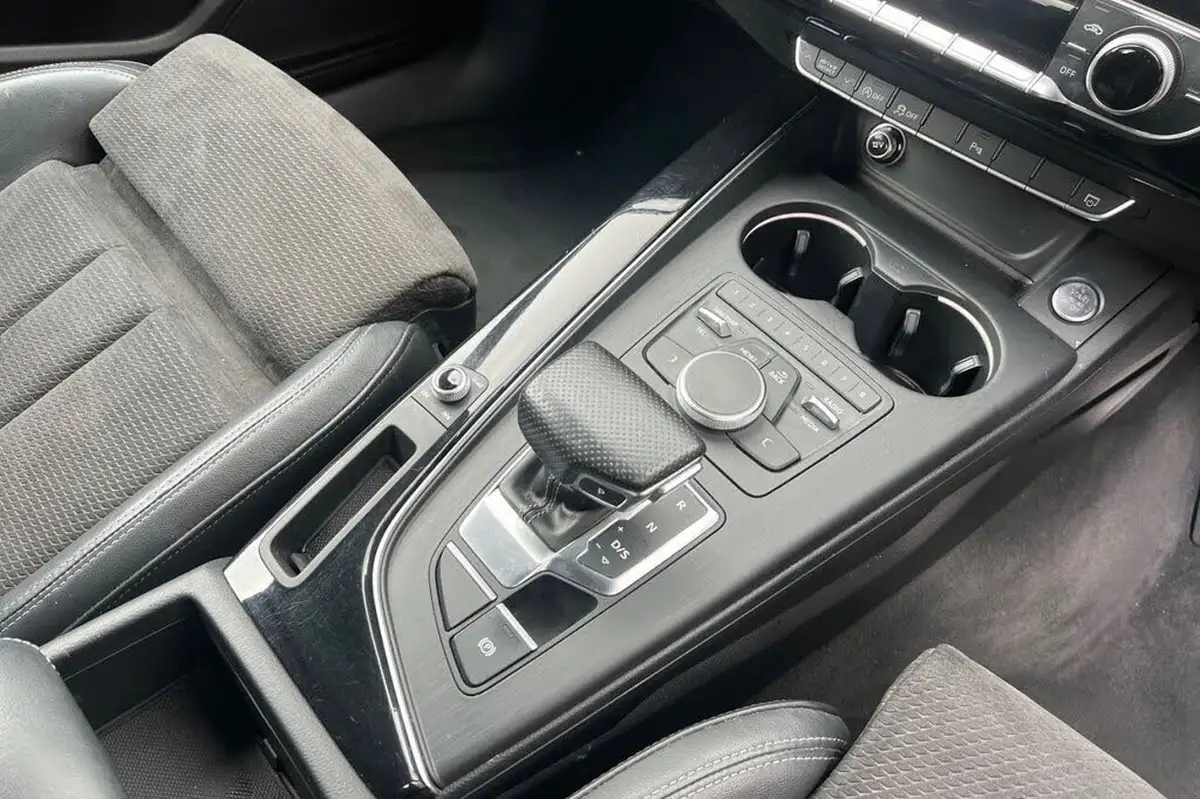 2017-audi-a4-20-tdi-quattro-black-edition-big-43