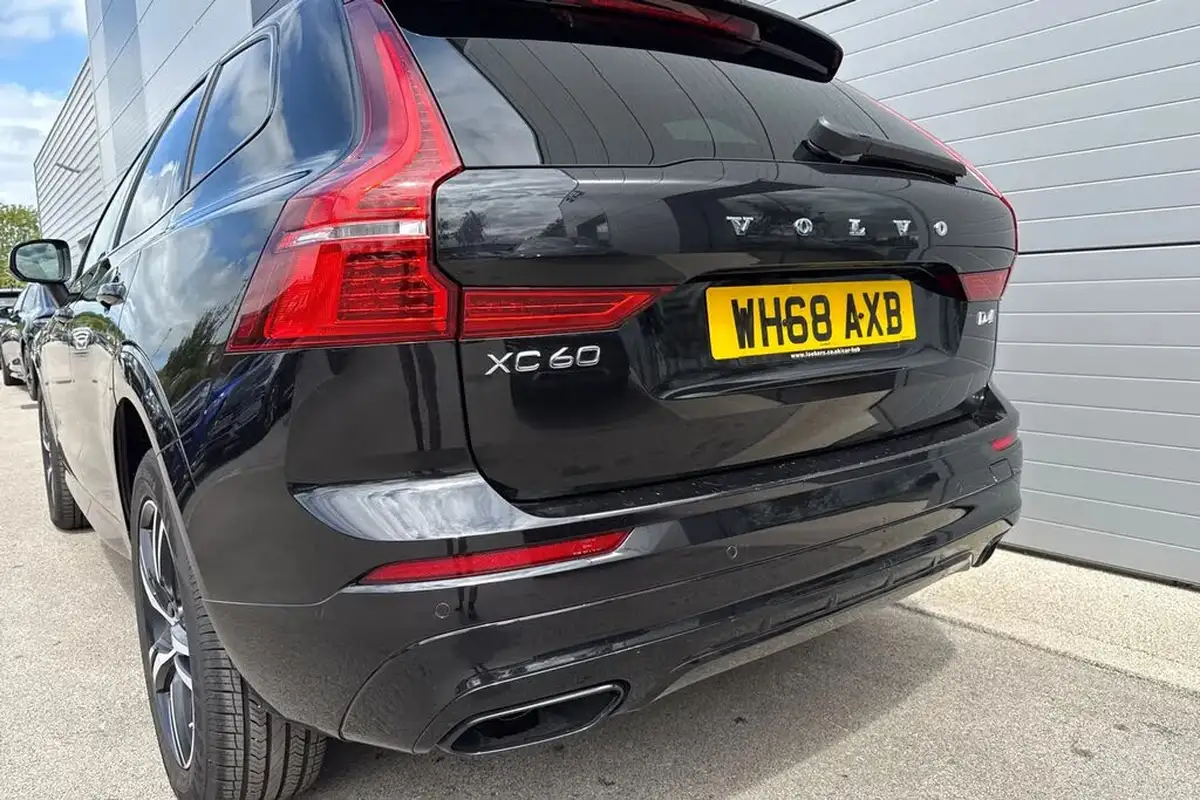 2018-volvo-xc60-20td-d4-r-design-4x4-geartronic-big-7