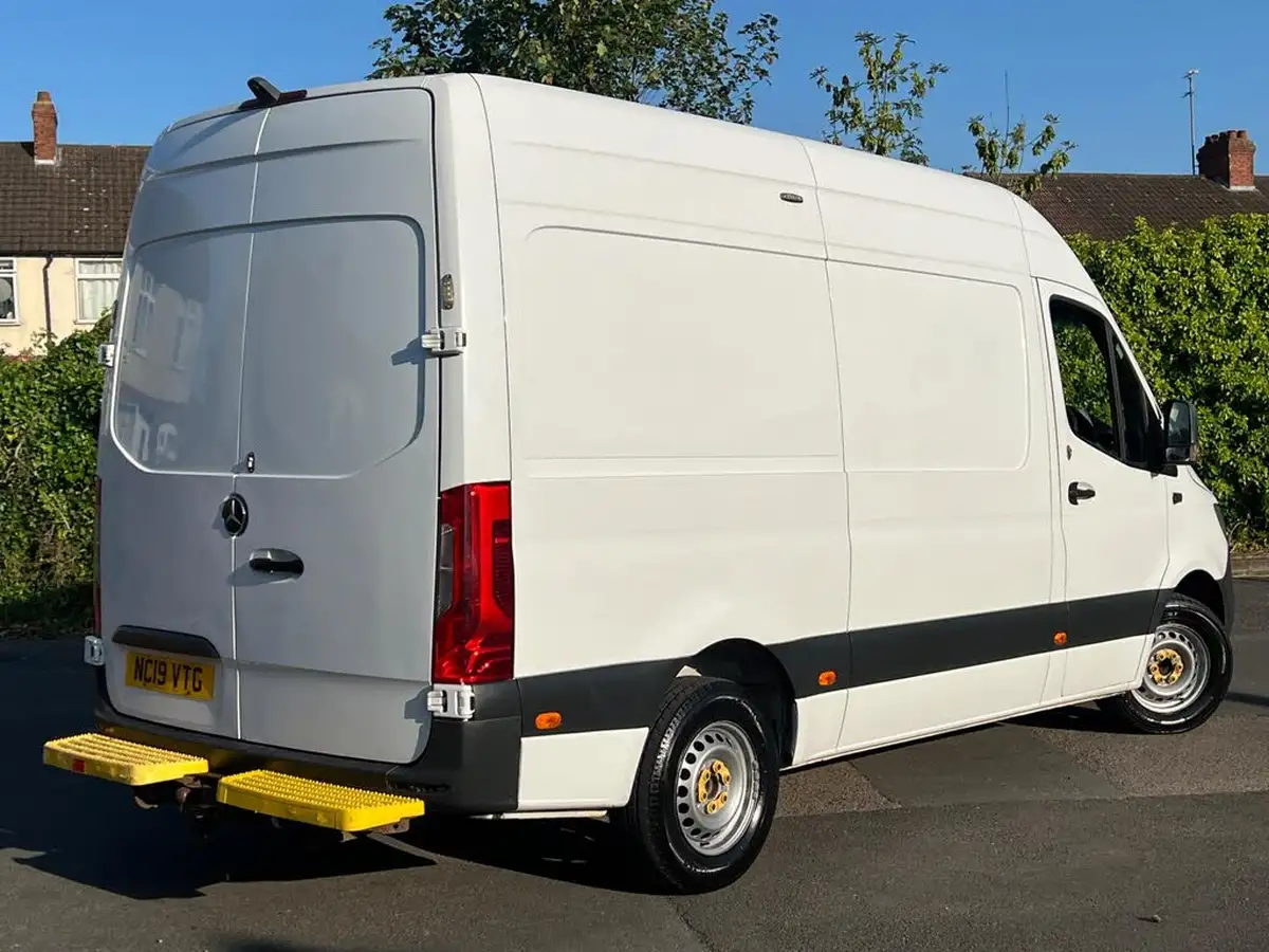 2019-mercedes-benz-sprinter-21cdi-316-l2h1-163pseu6b-panel-van-rwd-eco-gear-360-big-7