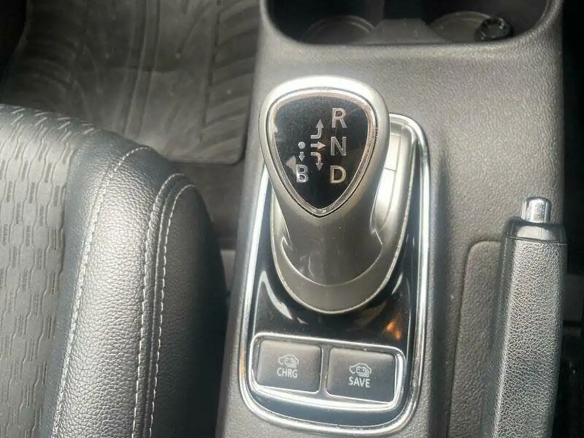 2015-mitsubishi-outlander-20-gx3h-phev-5st-big-29