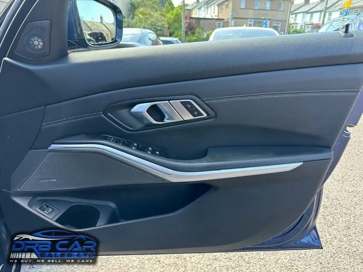 2019-bmw-3-series-20td-320d-sport-188bhp-saloon-4d-auto-big-36