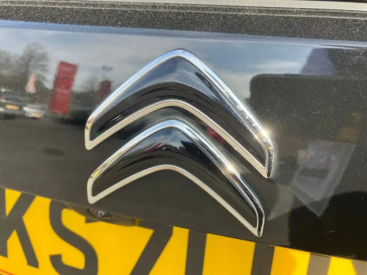 2022-citroen-c4-e-shine-plus-big-41
