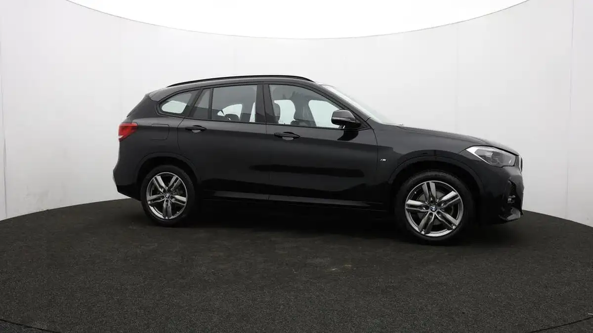 2021-bmw-x1-15-sdrive18i-m-sport-tech-pack-ii-dct-big-37