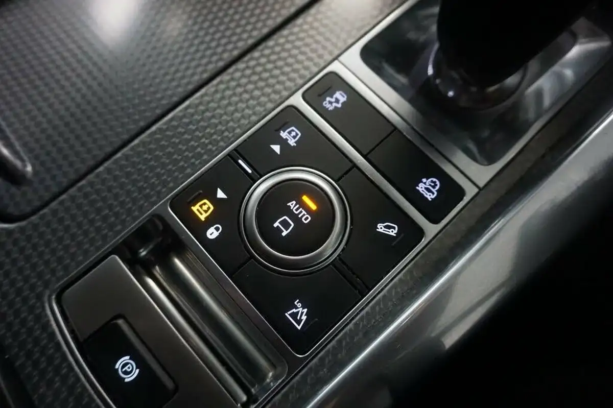2019-land-rover-range-rover-sport-30-sdv6-hse-dynamic-big-23