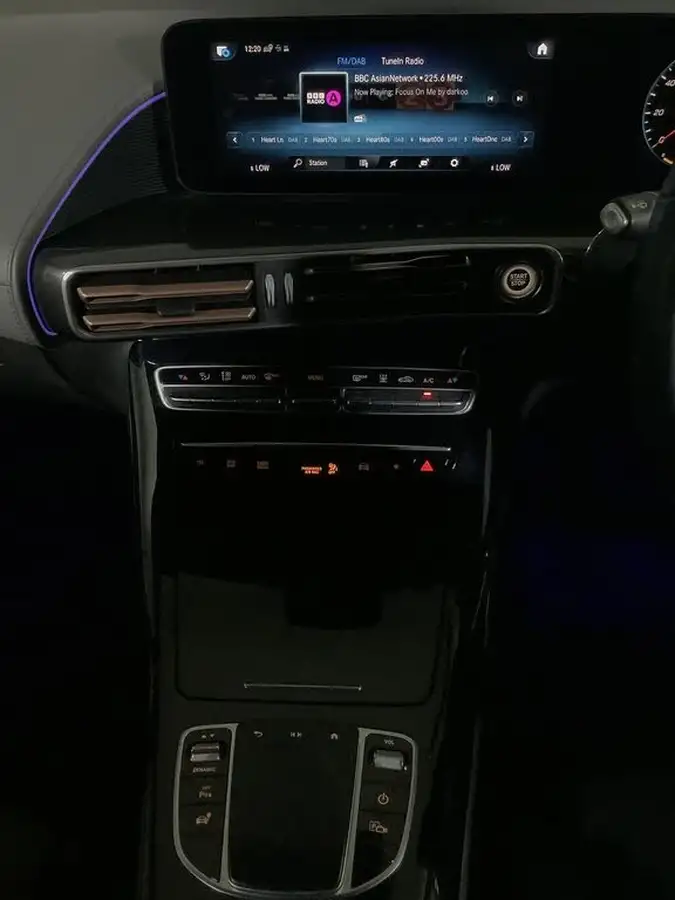 2021-mercedes-benz-eqc-e-eqc-400-sport-big-25
