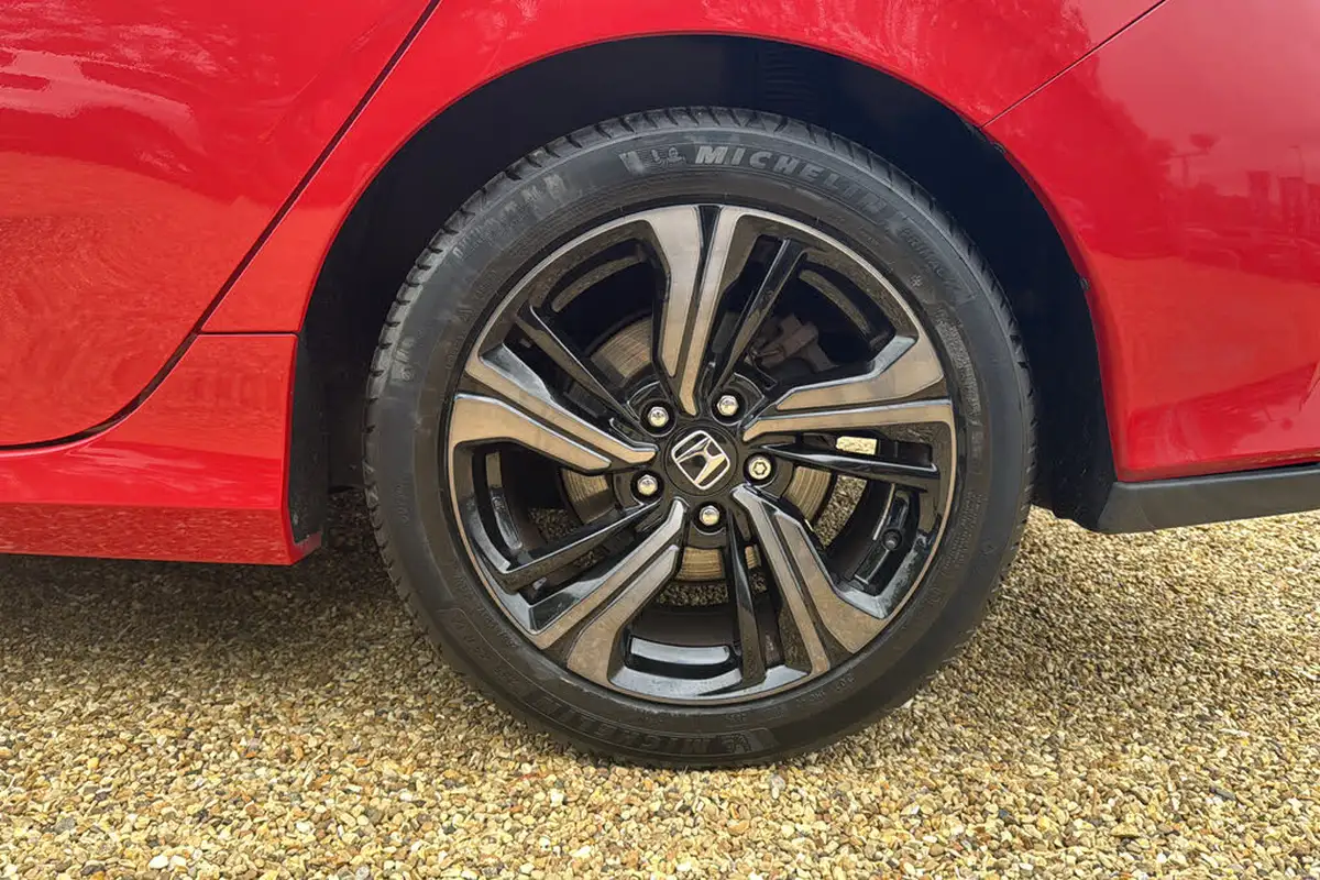 2017-honda-civic-10-vtec-turbo-sr-big-32