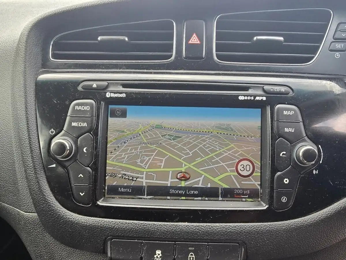 2014-kia-ceed-16crdi-3-isg-hatchback-big-20