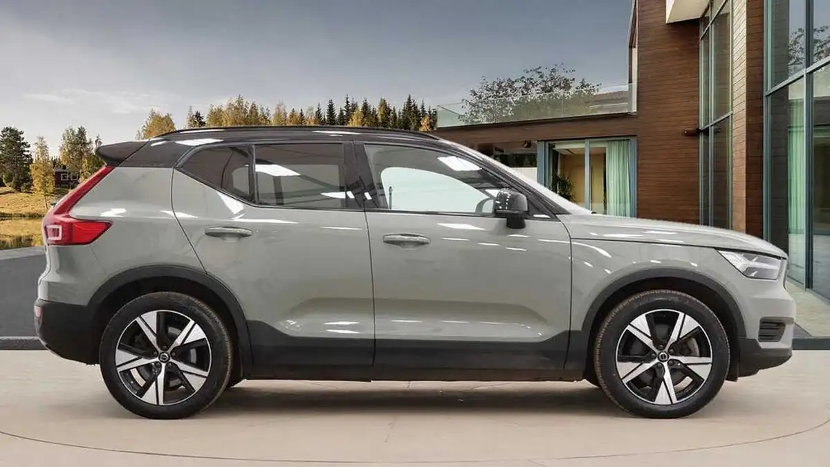 2022-volvo-xc40-e-twin-recharge-big-3