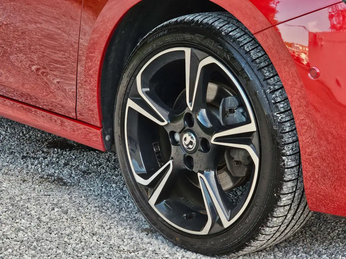 2020-vauxhall-corsa-12-turbo-elite-nav-premium-big-16