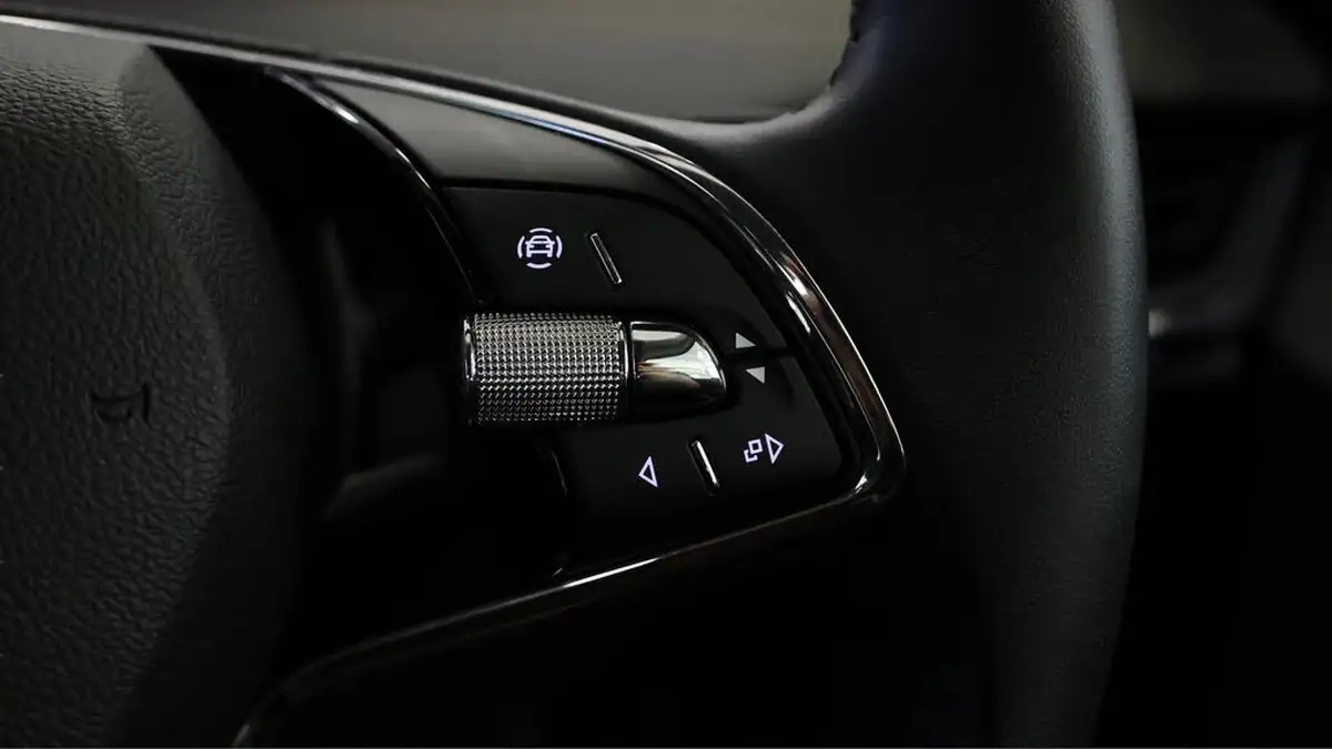 2022-skoda-enyaq-e-60-big-23