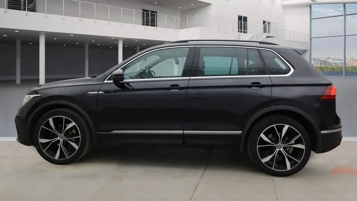 2021-volkswagen-tiguan-15-tsi-r-line-big-10