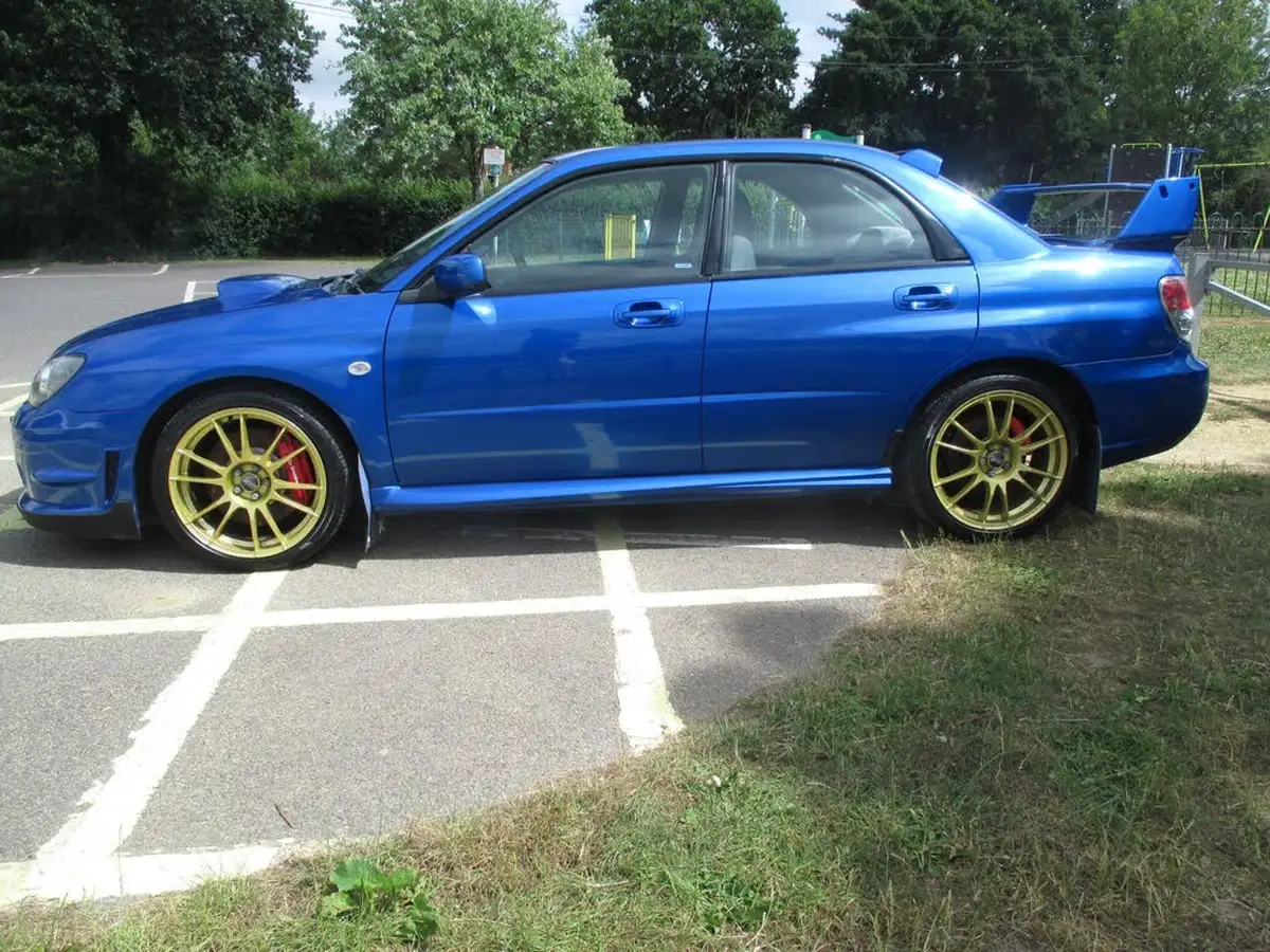 2005-subaru-impreza-25-wrx-saloon-4d-big-11