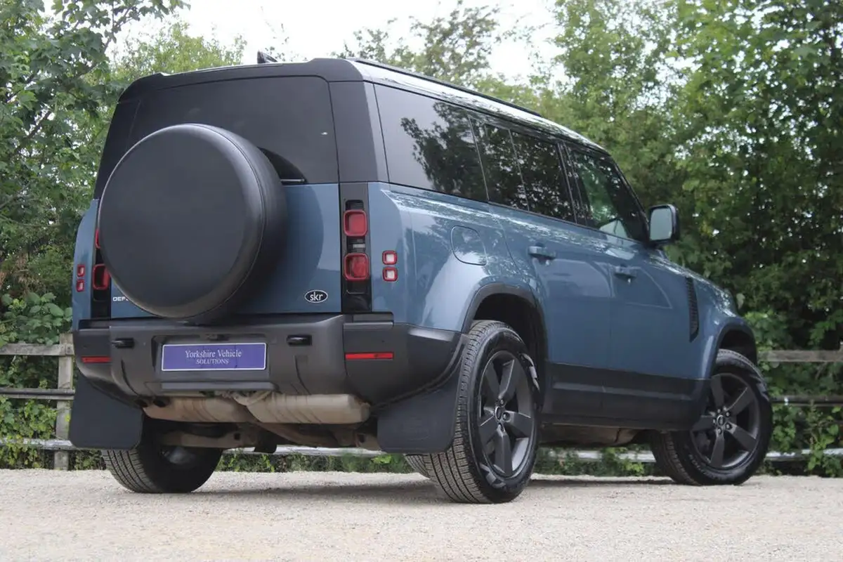 2021-land-rover-110-defender-30-d300-hard-top-se-110-big-19