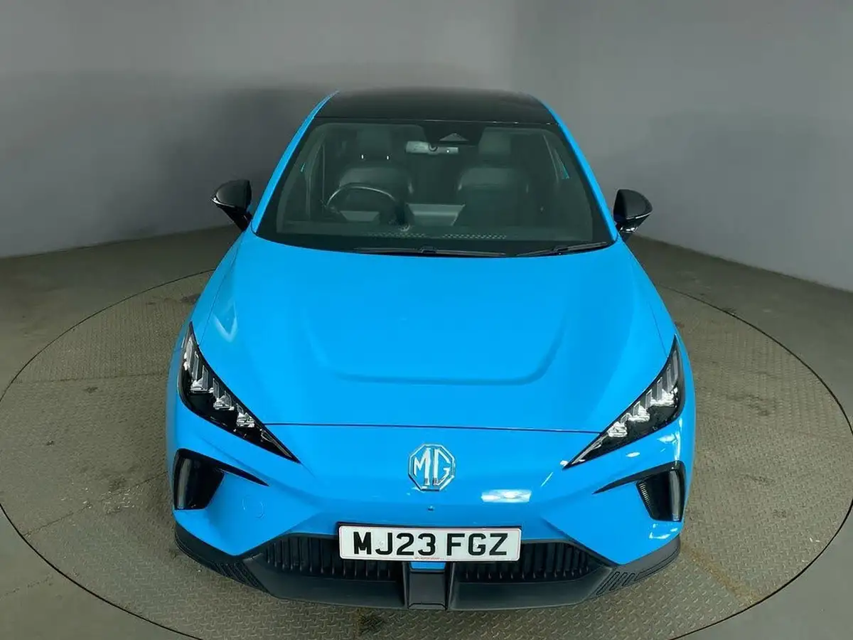 2023-mg-mg4-e-trophy-ev-203ps-long-big-17
