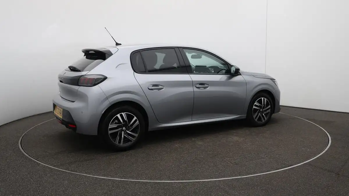 2023-peugeot-208-12-puretech-allure-premium-100ps-big-51
