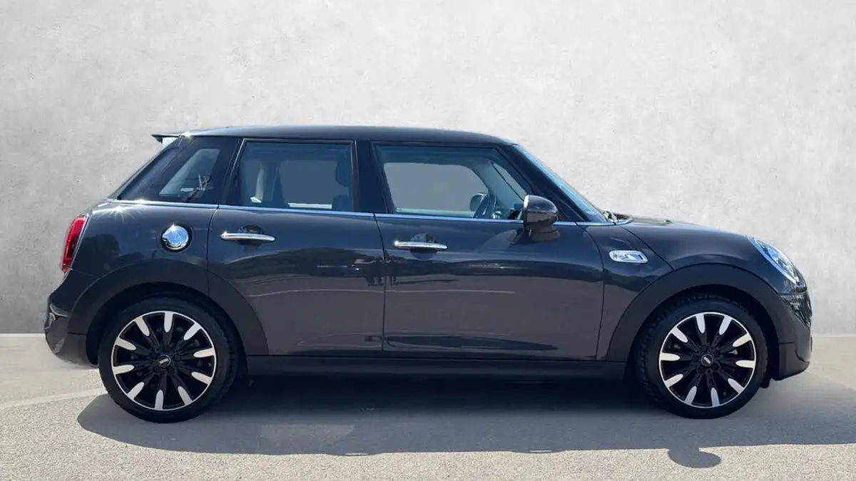 2019-mini-cooper-20-cooper-s-exclusive-189bhp-hatchback-5d-auto-big-2