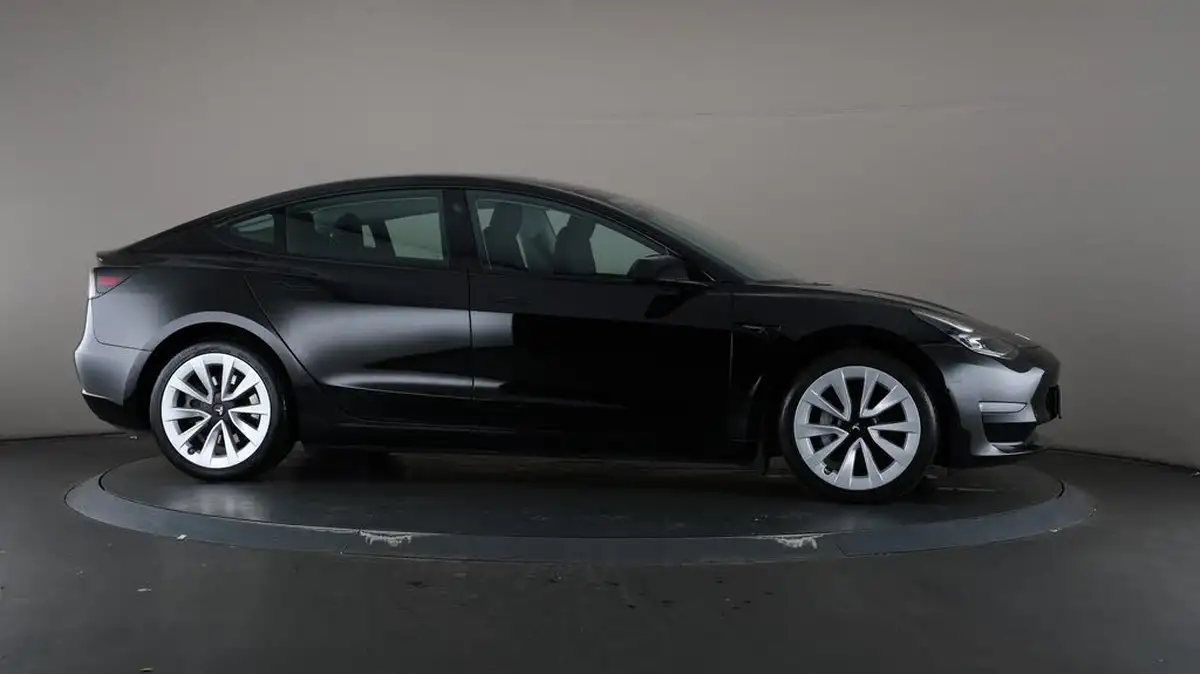 2021-tesla-model-3-e-long-range-4x4-big-57