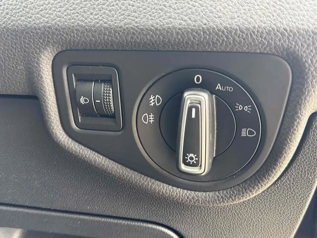 2016-volkswagen-touran-20tdi-se-family-big-21