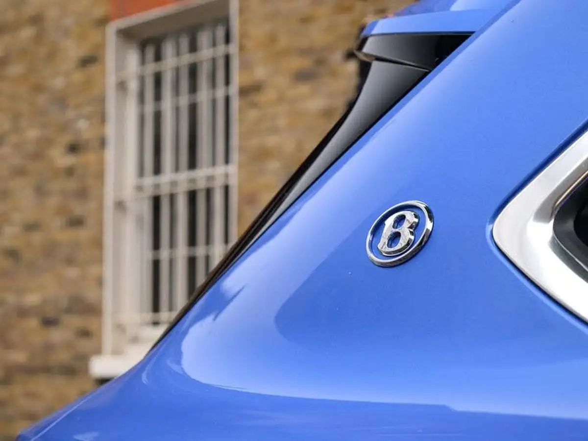 2024-bentley-bentayga-40-v8-extended-wheelbase-azure-big-60