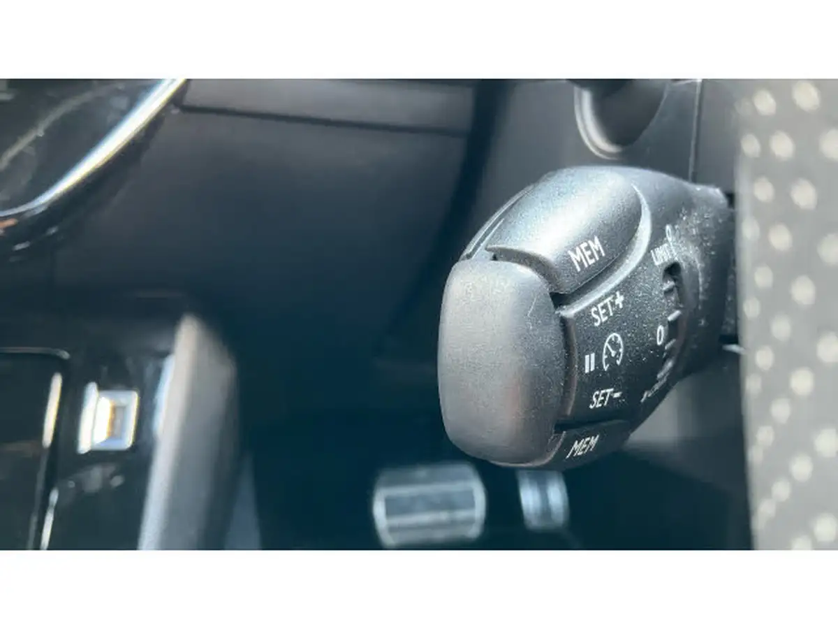 2022-peugeot-208-e-gt-136bhp-50kwh-big-39