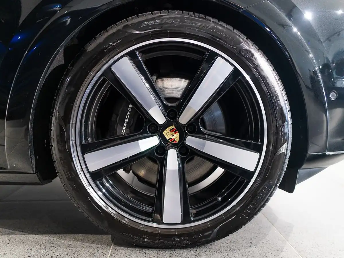 2024-porsche-cayenne-30-v6-e-hybrid-470ps-coupe-big-3