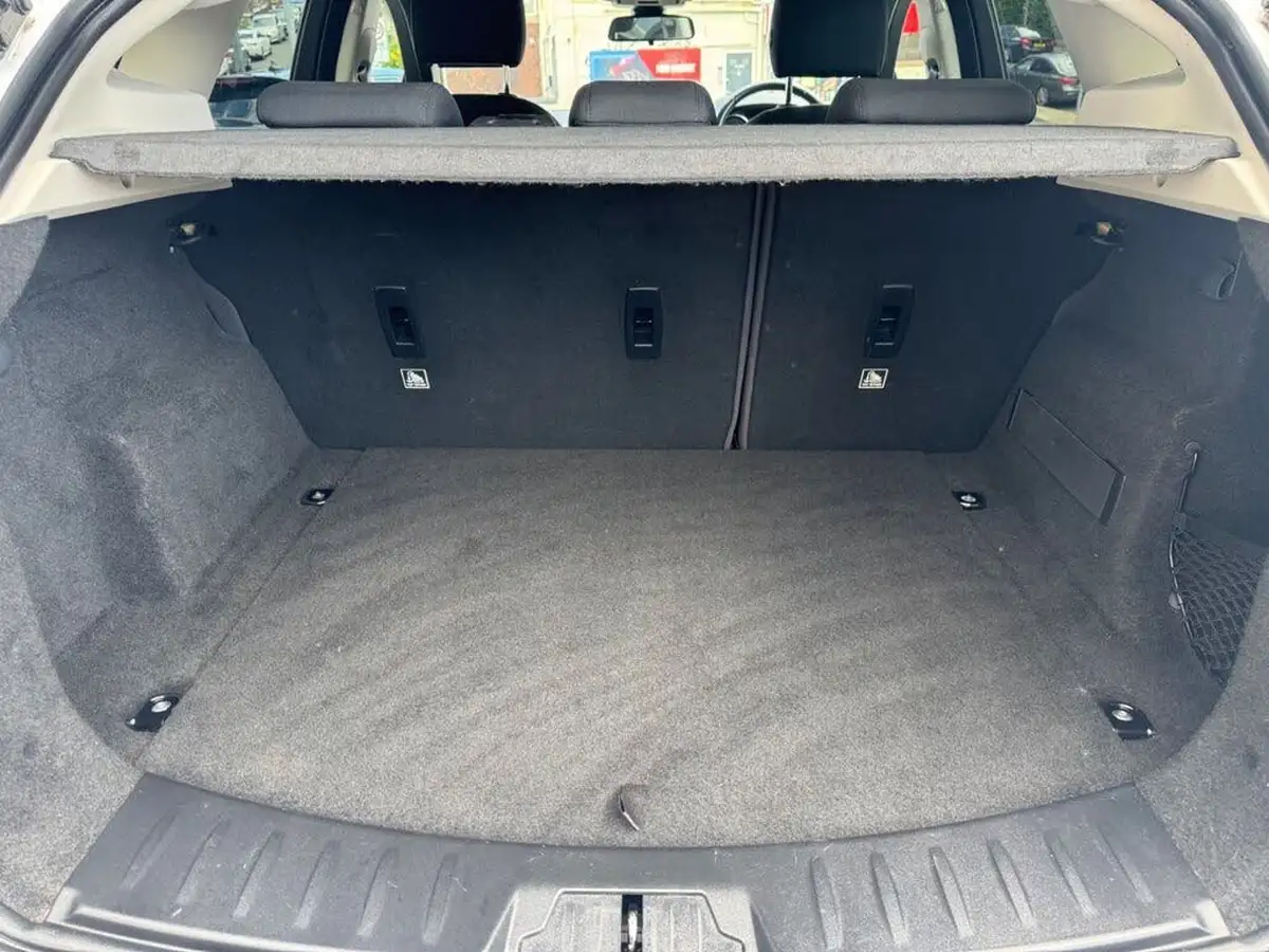 2018-jaguar-e-pace-20-i4-249ps-ss-big-12