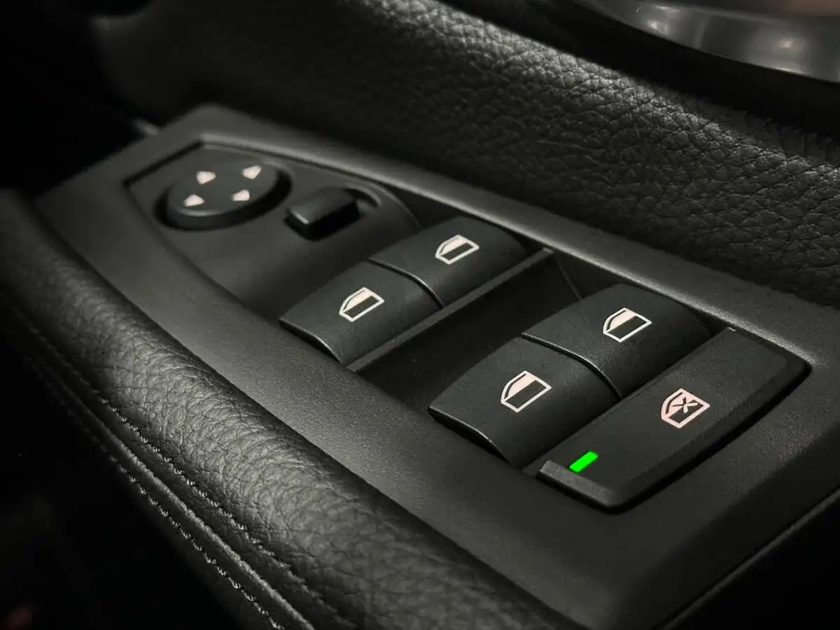 2019-bmw-2-series-15-218i-luxury-ss-active-dct-big-17