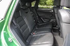 2018-porsche-macan-small-11
