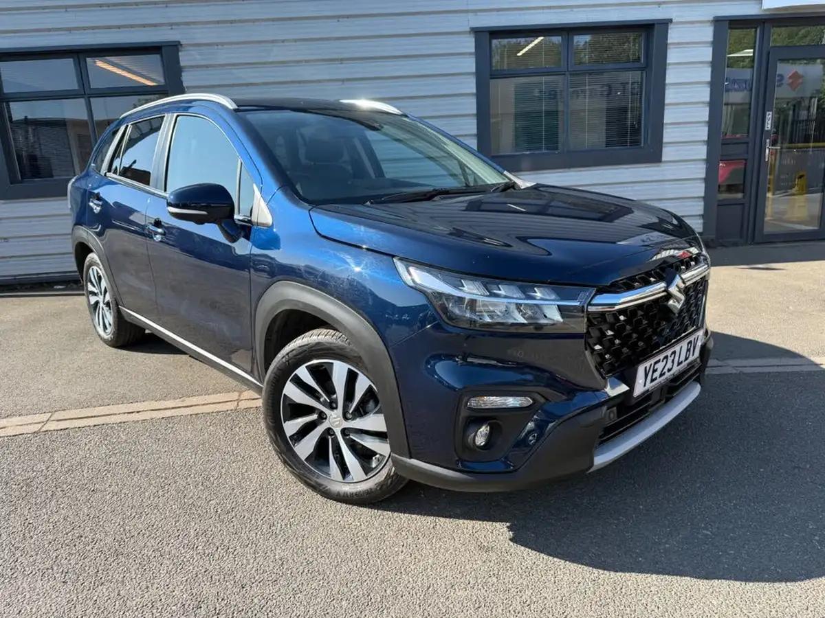 2023-suzuki-s-cross-15-ultra-allgrip-big-0