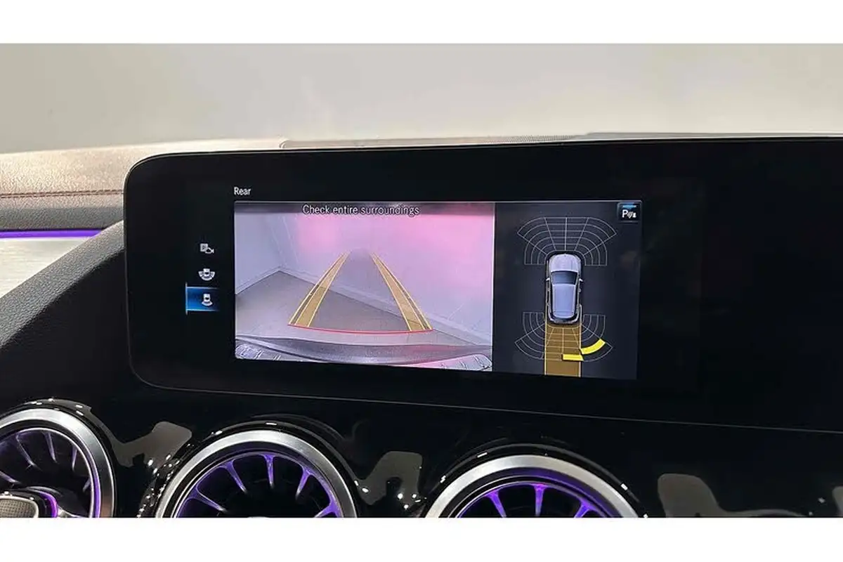 2021-mercedes-benz-eqa-e-eqa-250-amg-line-big-47