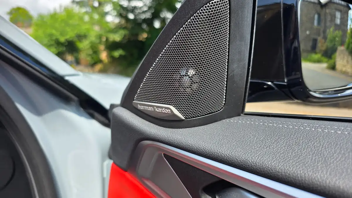 2022-bmw-4-series-30-m440i-xdrive-convertible-2d-big-15