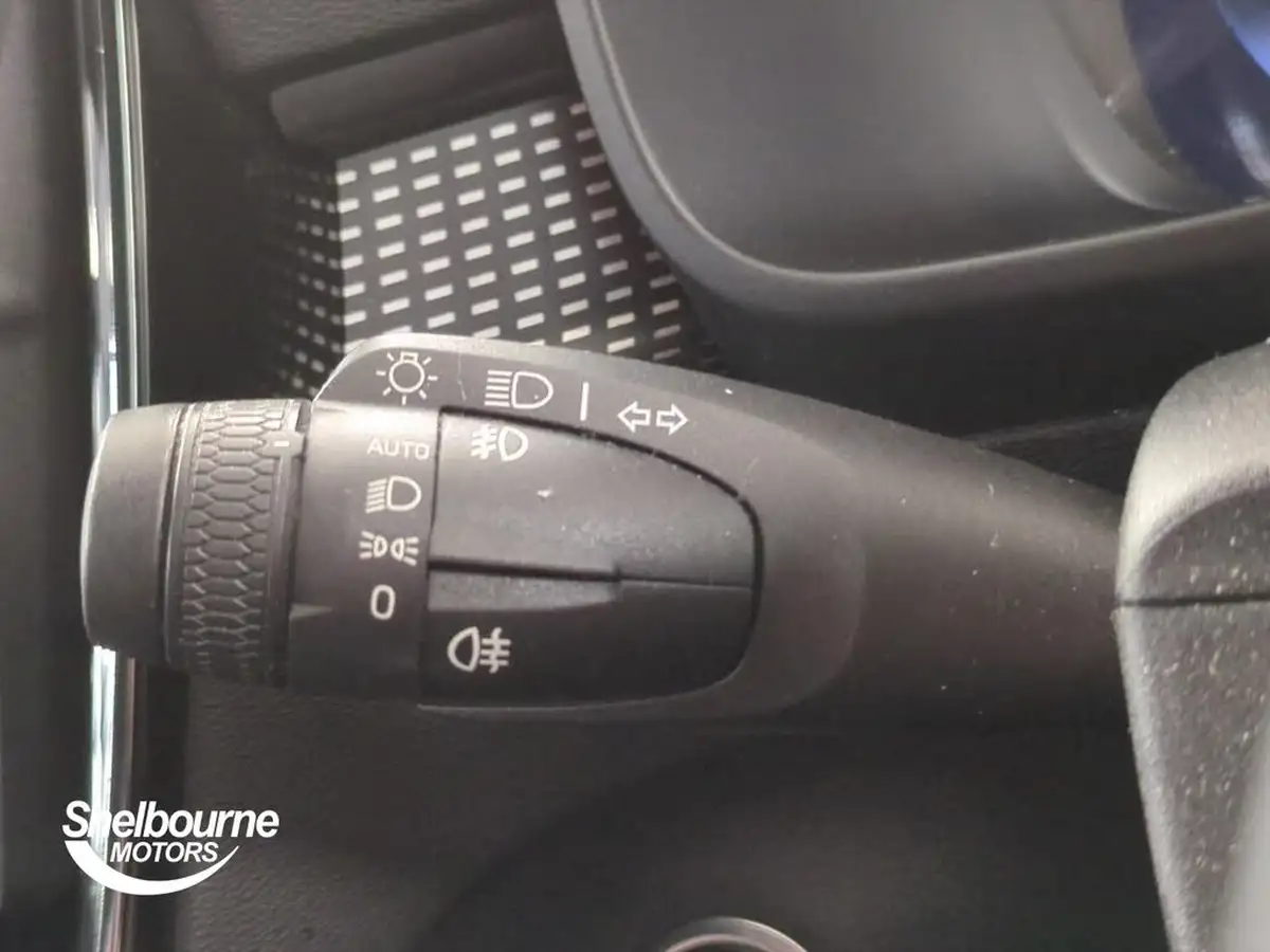 2020-volvo-xc40-15-t3-r-design-geartronic-big-25