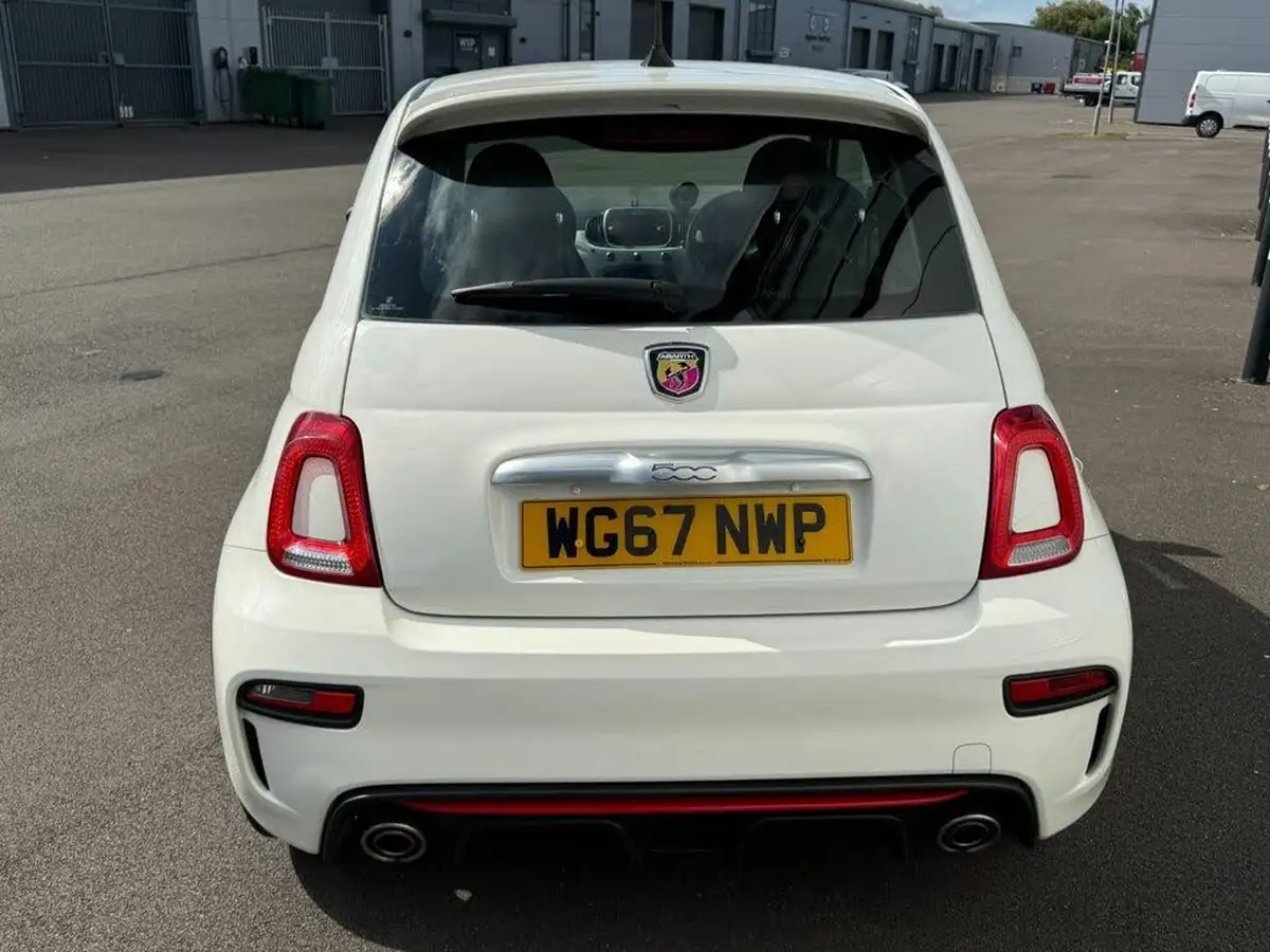 2018-abarth-595-14-tjet-big-19