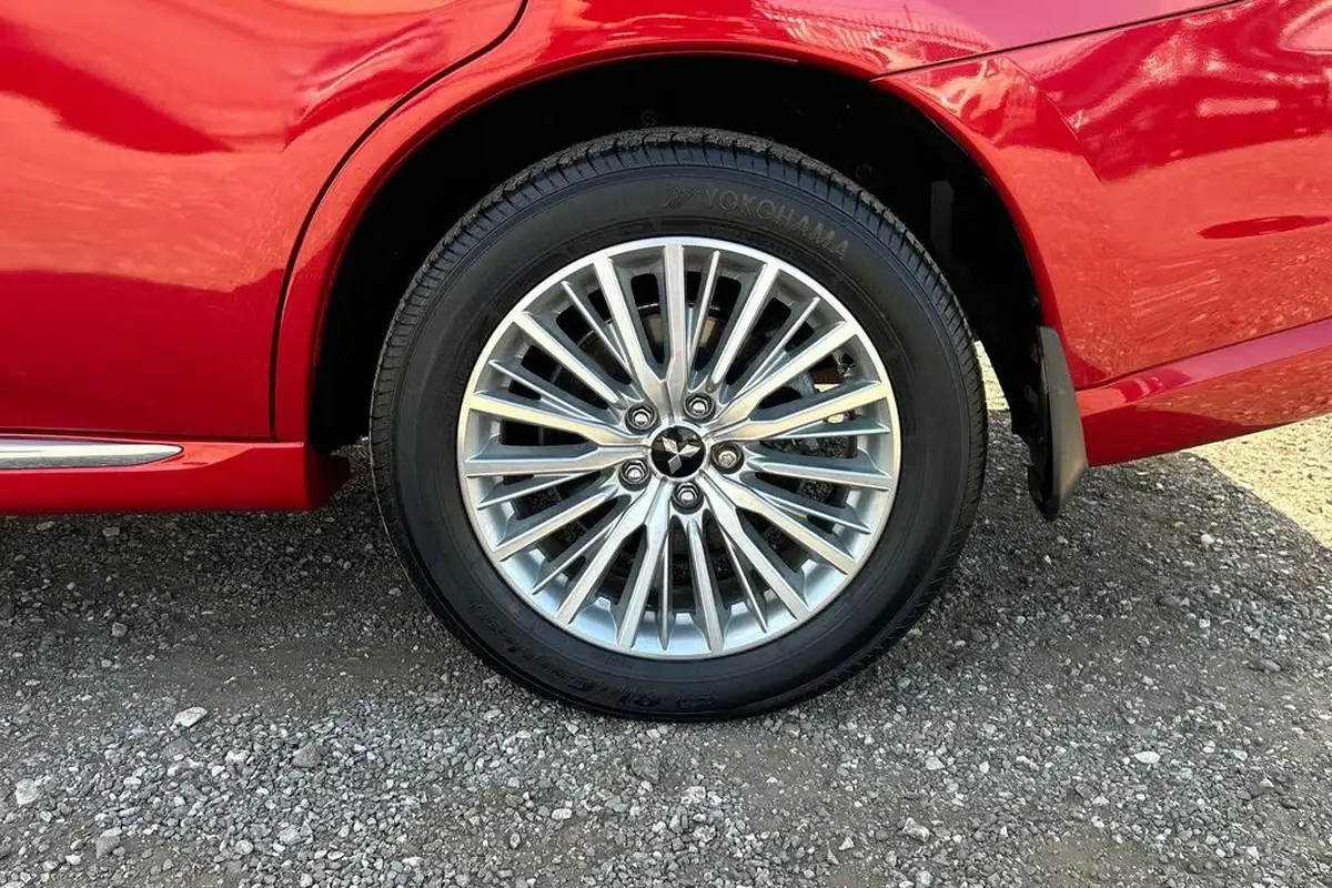 2019-mitsubishi-outlander-24-4h-phev-big-4