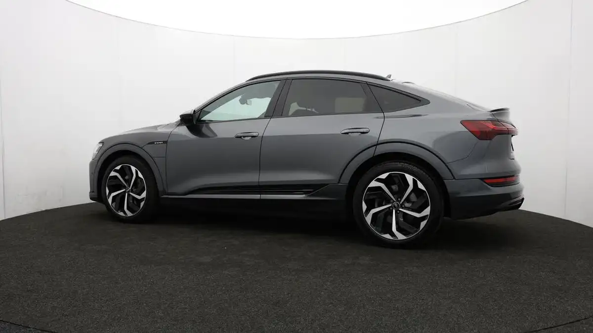 2022-audi-e-tron-50e-black-edition-sportback-big-75