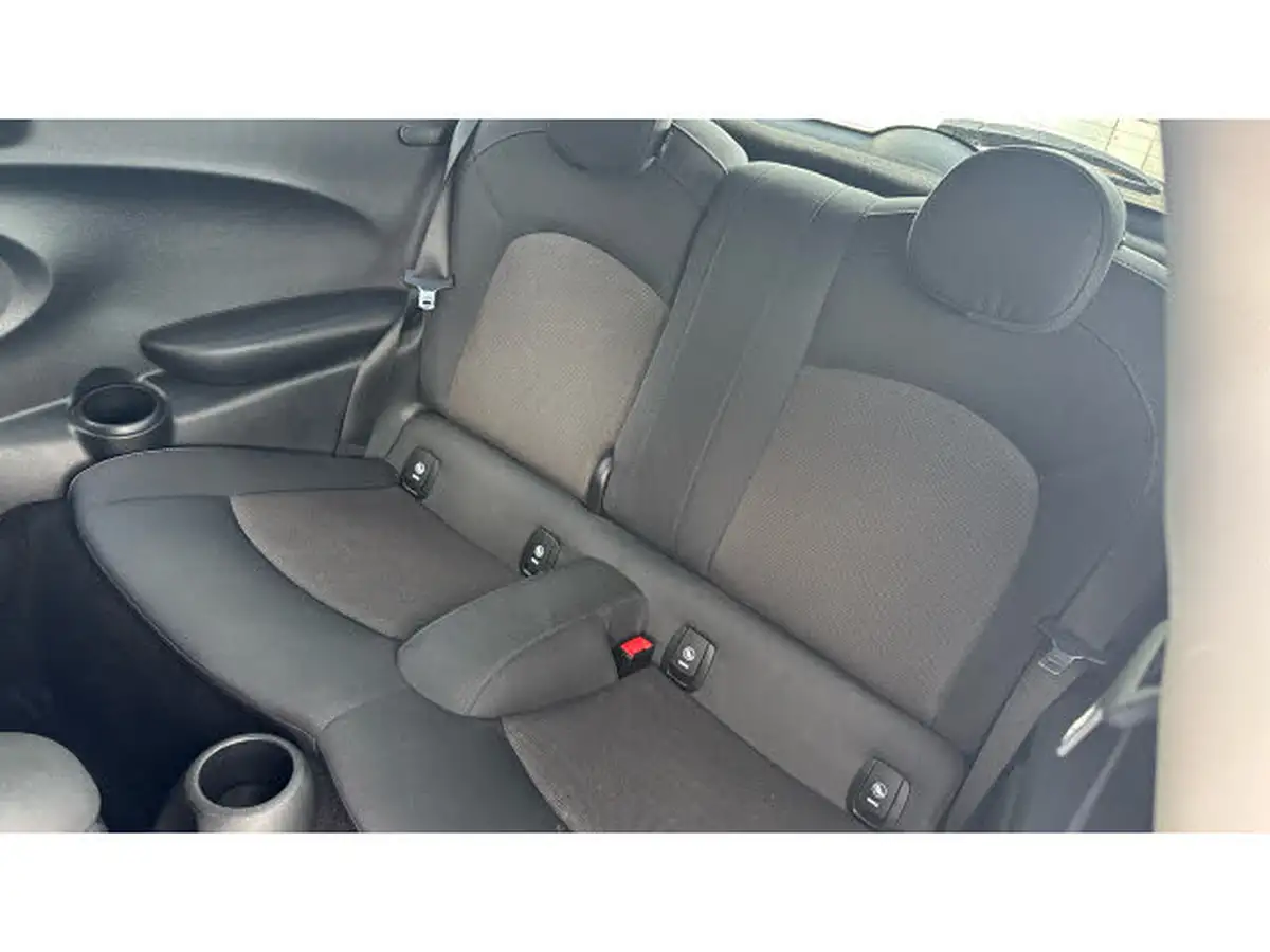 2019-mini-cooper-15-cooper-classic-hatchback-3d-big-11