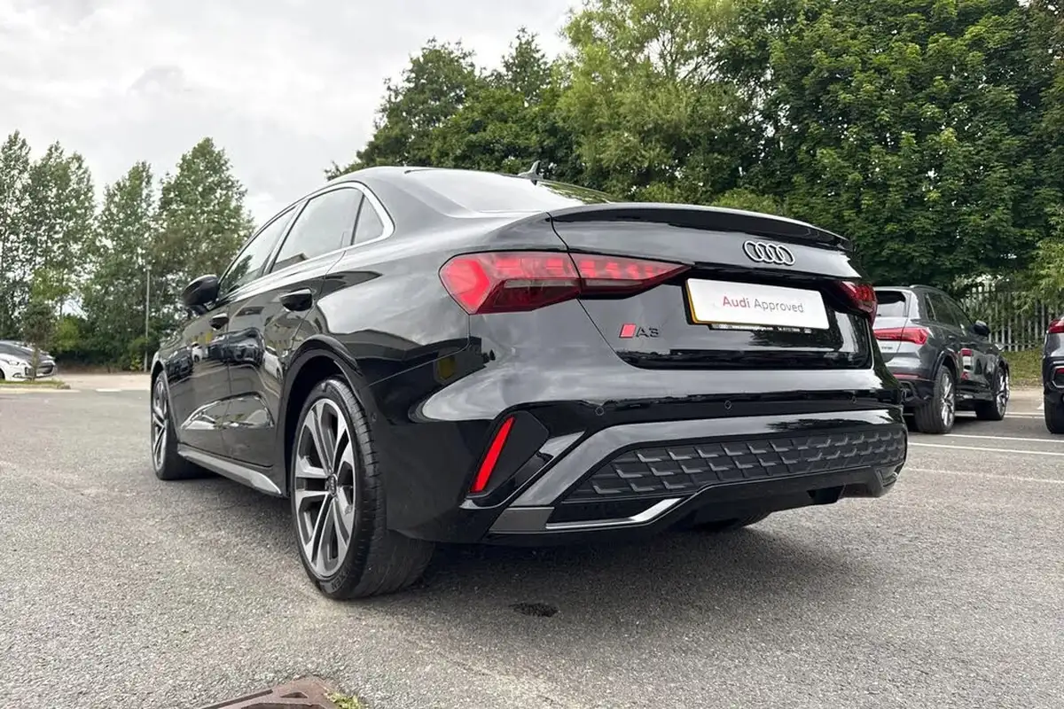 2024-audi-a3-15-35-tfsi-s-line-saloon-4d-big-35