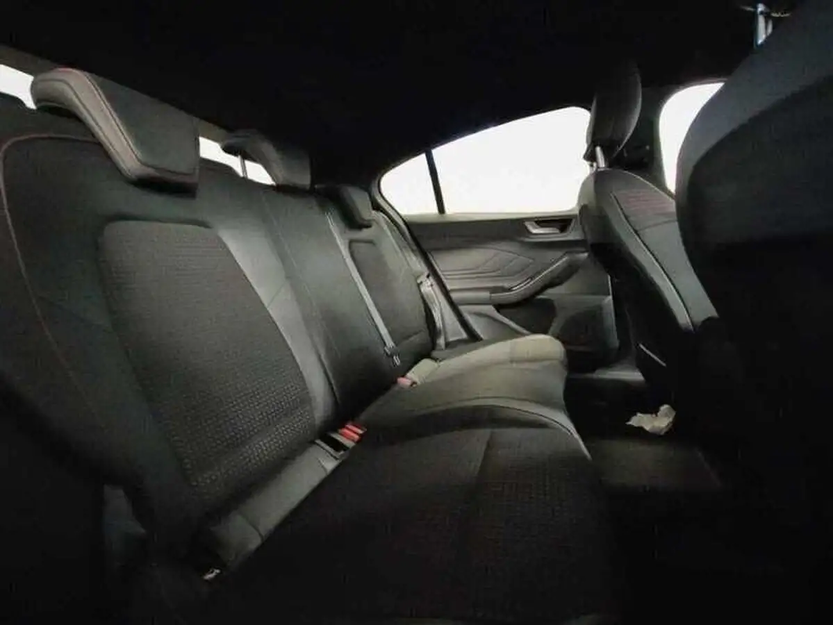 2019-ford-focus-15t-st-line-x-182ps-hatchback-big-5