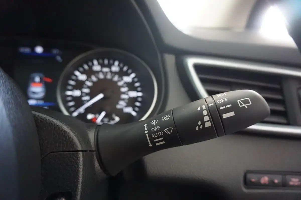 2019-nissan-qashqai-13-dig-t-tekna-140ps-big-24