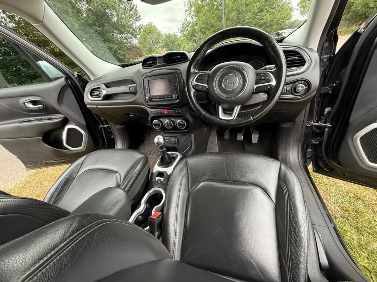 2015-jeep-renegade-16td-limited-big-13