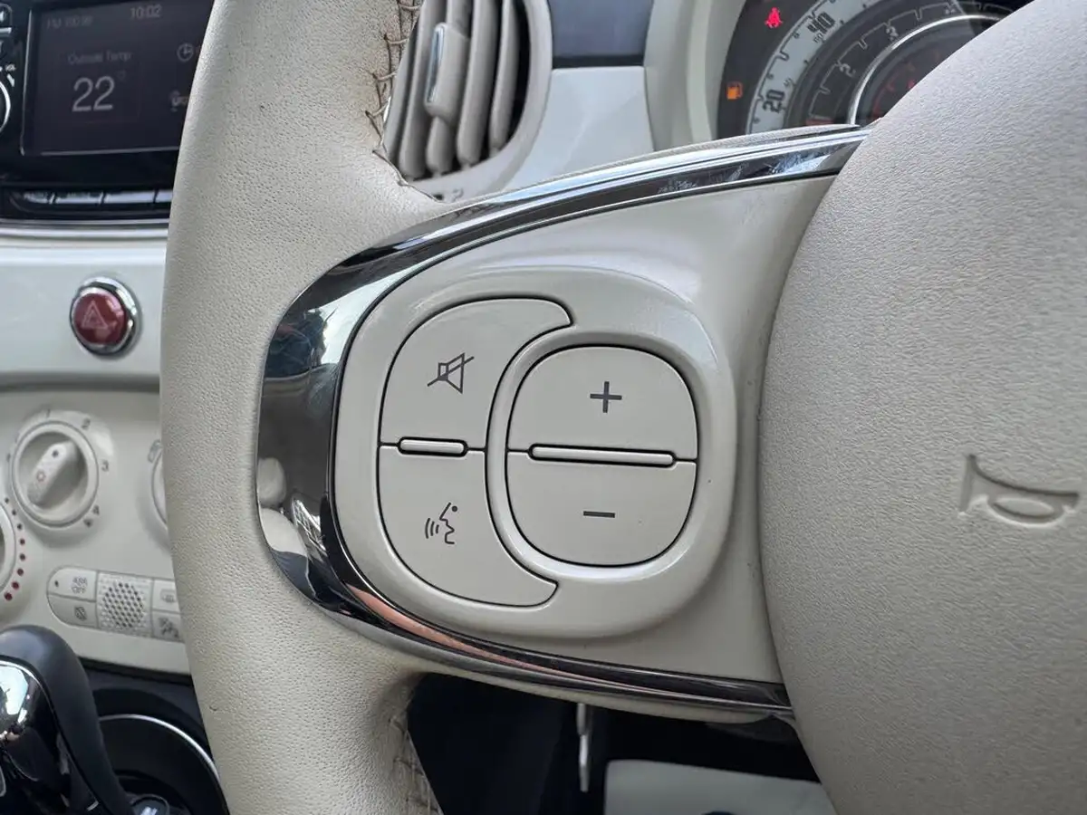 2016-fiat-500-12-lounge-dualogic-big-40
