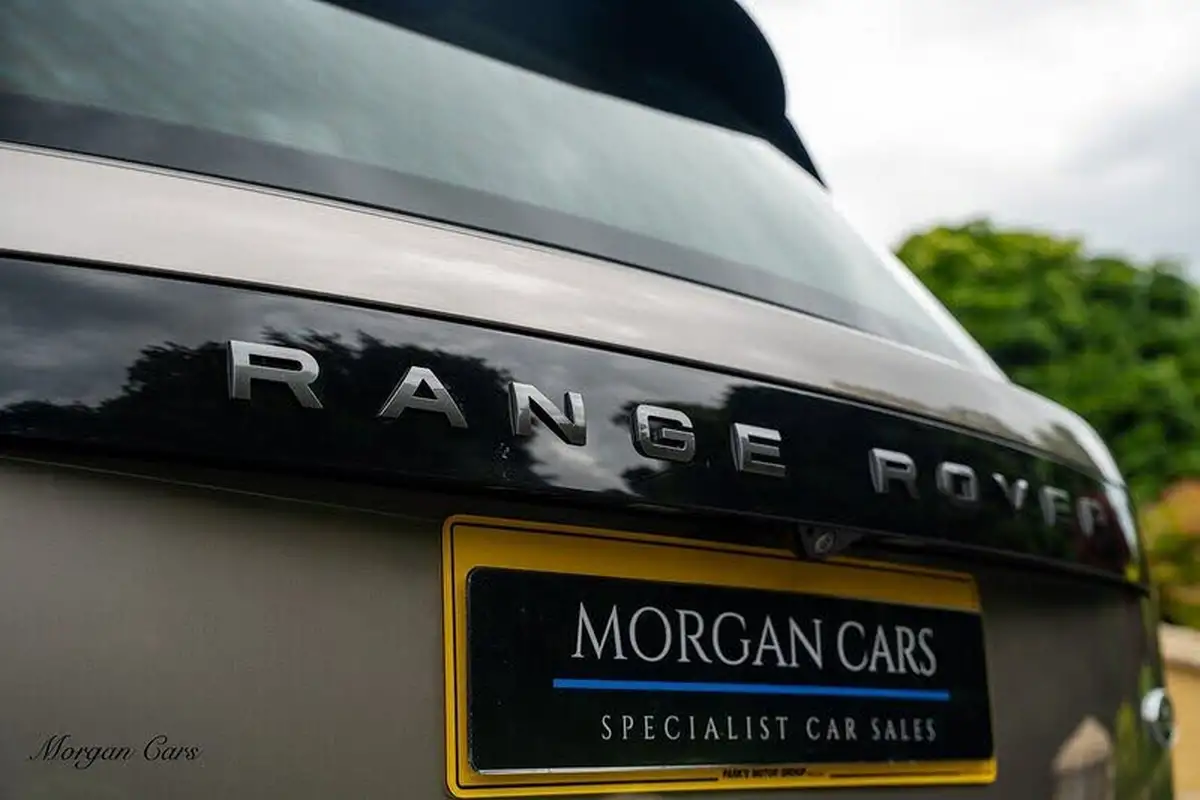 2022-land-rover-range-rover-30-p400-se-big-9