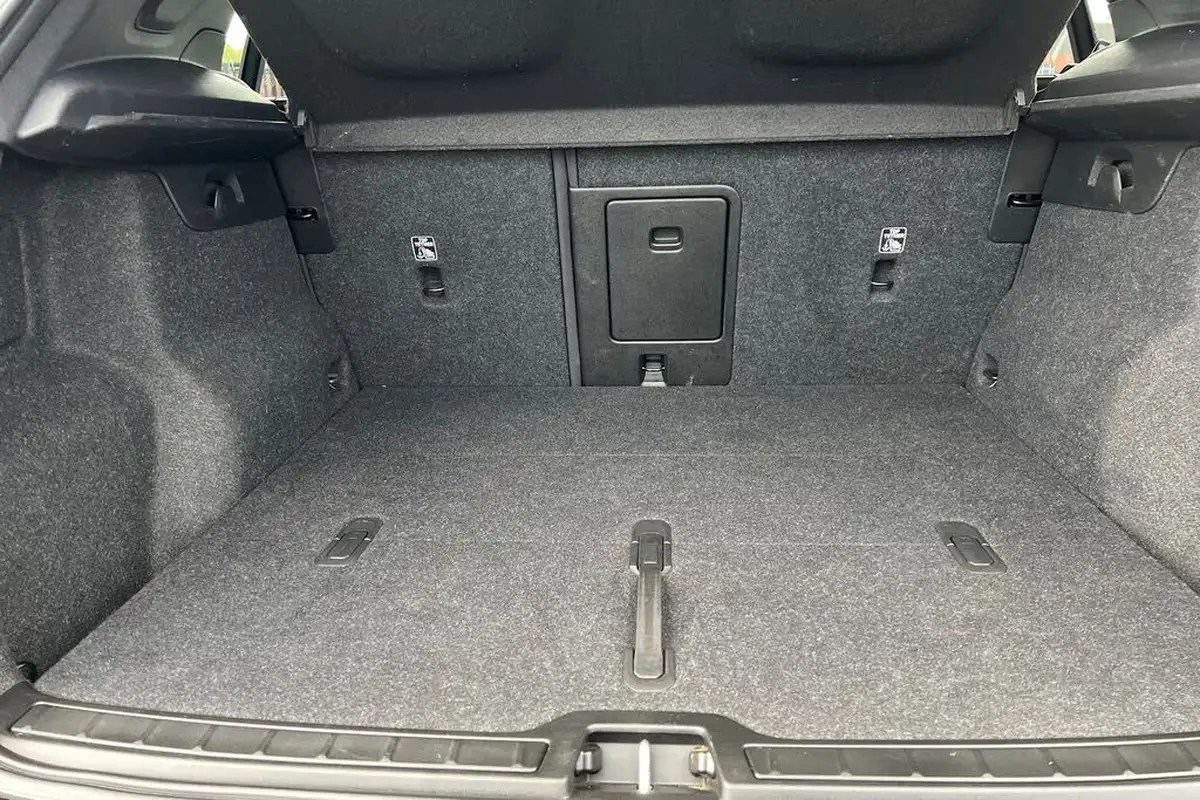 2022-volvo-xc40-e-recharge-plus-228bhp-big-7