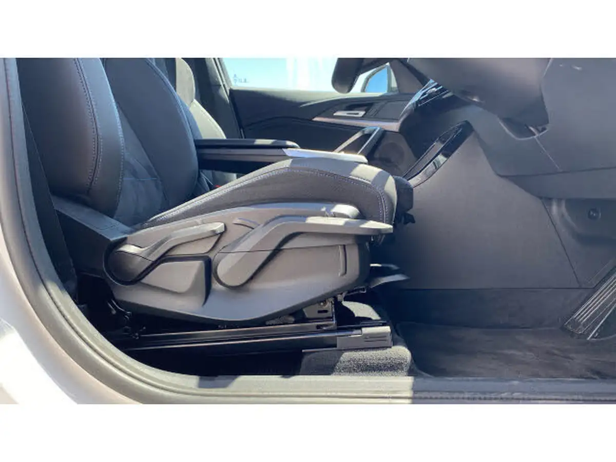 2025-bmw-x1-20-xdrive23i-m-sport-big-33
