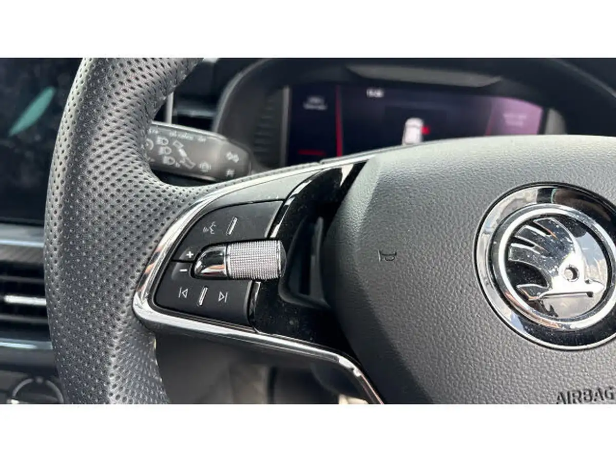 2023-skoda-kamiq-10-tsi-monte-carlo-110ps-dsg-big-16